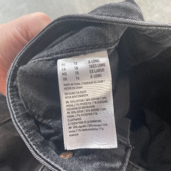 American Eagle Black Distressed High Rise Skinny Jeans - Picture 3 of 4